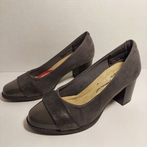 MIA Amore Ivaa Grey Pumps 8.5 Shoes Memory Foam Heels Comfort Grey Faux Suede